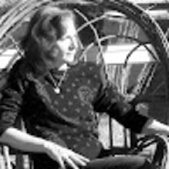 Meet your Posher, Deanna - Picture 1 of 1